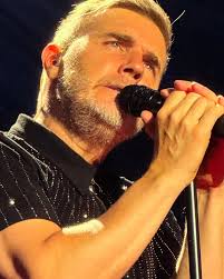 Gary Barlow News 🎹✌🏻 (@_gbnews) • Instagram photos and videos