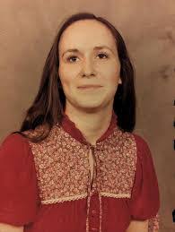 Carolyn Phipps's Instagram, Twitter & Facebook