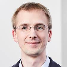 Univ.-Prof. Dr. rer. pol. Johannes Pfeifer — Makroökonomik