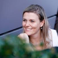 Eva Schrader's Instagram, Twitter & Facebook