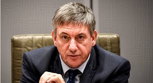 Jan jambon cv en (113 kb) Jan Jambon Nous Allons Autoriser Les Garden Parties A 50 Personnes A Partir Du 9 Juin Avec Ou Sans Traiteur Bx1