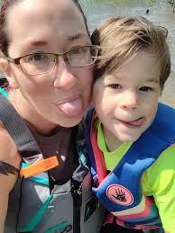 What are the best beaches and sandbars to visit near Laishley Park?