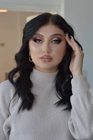 Claudia Dinga Make-Up Artist & Trainer