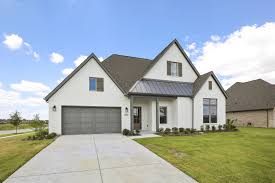 Are You Looking For A Move In Ready Home Well Look No Further This Gorgeous Home Is Located At Prairie View In Frisco Texas House Styles Prairie View House