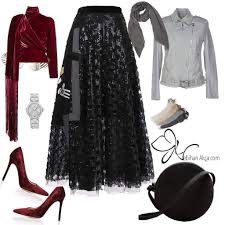 Instagram Da N E B I H A N A K C A Kombin Yapmayi Da Ozlemisim Tabi Polyvore Kapaninca Daha Dogrusu Baska Bir Satis Sirket Etekli Kiyafetler Kiyafet Giyim