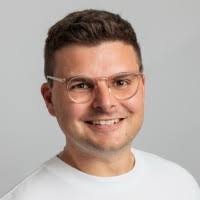 3900+ profils pour “Hawker”