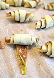 Mini Croissants Apero Parme Chevre Et Pesto Mini Croissant Apero Recette Apero Facile Recettes De Cuisine