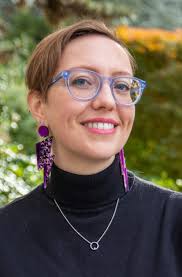 Shelley Carr's Instagram, Twitter & Facebook