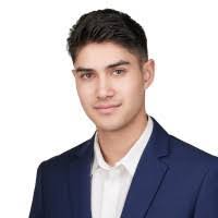 Stephanie Ginzburg's Instagram, Twitter & Facebook