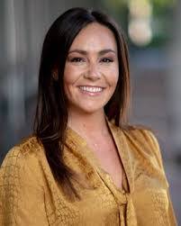 Candace Burnham's Instagram, Twitter & Facebook