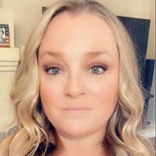 Meri Smith Estante (merig0round)