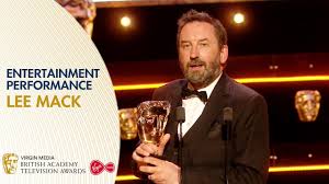Lee mack biography with personal life (affair, girlfriend), married info (wife, children, divorce). Lee Mack Wins Entertainment Performance For Would I Lie To You Bafta Tv Awards 2019 Youtube