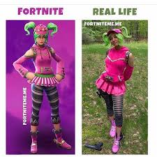 Cosplay as your favorite fortnite character with themed fortnite costumes like drift costume,skull trooper costume,tomatohead costume,merry marauder costume this halloween. Pin On Costumes