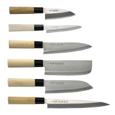 Découvrez une large sélection de couteaux japonais parmi les plus réputés, mais aussi des séries rares et artisanales, dédiés à la cuisine ! Pack De 6 Couteaux Japonais Nagekomi Manche Bois