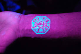 Many individuals frequently do not know the meaning of blacklight tattoo when you. 18 Stunning Black Light Responsive Tattoos Mental Floss