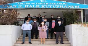 Şevket sabancı, (1936, kayseri, türkiye) türk iş insanı ve hayırsever. Van Halk Kutuphanesine Turkiye Nin En Basarili Kutuphanesi Odulu Van