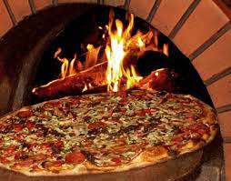 karaoke e cena low cost ogni venerdi al pizzahouse di trieste http www vitalowcost it karaoke e cena low cost ogni venerd pizza house brick oven main dishes