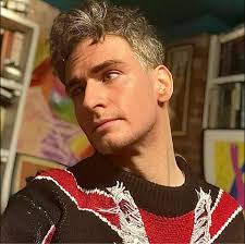 Mark Twain (Samuel Langhorne Clemens): "When a man loves cats, I am his  friend and comrade without further introduction." Mark Twain was a great  cat lover. He did not own just one