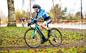 Bereikte de leeftijd van 47 jaar. Winnaar Marianne Van Leeuwen Amsterdamse Cross Competitie