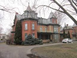 John Rhodes Column Martin House Remains An Impressive Residence Old Mansions Martin House House