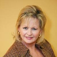 Dana Causey's Instagram, Twitter & Facebook