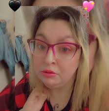 What are some ideas for a fitness inspiration wall and journal?