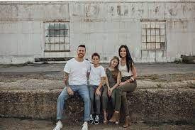 Memphis Tennessee Family Photographer Downtown Urban Photoshoot Urban Family Photography Urban Family Photos Family Photoshoot