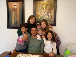 Además, posó en una foto con una acreditación. Jaime Lozano A Twitter Muchas Felicidades A La Mejor Mama Del Mundo Anaberthaespin Te Amo Te Admiro Y Te Deseo Mucha Salud Que Todo Lo Demas Llega Solo Https T Co Qdboebdfsw