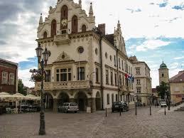 6,800 likes · 4 talking about this · 57,769 were here. Widok Z Rynku Picture Of Ratusz Rzeszow Town Hall In Rzeszow Tripadvisor