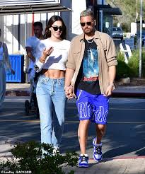 Dejan kulusevski parma amazing skills shows 2020.dejan kulusevski is a swedish professional footballer who plays as a right winger & midfielder for parma in. Scott Disick 37 Holds Hands With Girlfriend Amelia Hamlin 19 During Shopping Trip Aktuelle Boulevard Nachrichten Und Fotogalerien Zu Stars Sternchen