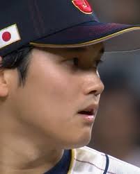 me when im holding my phone thinking where is my phone