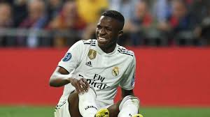 (0) * senior club appearances and goals counted for the domestic league only and correct as of 02:30, 5 october 2020 (utc) vinícius santos silva (born 3 august 1993), known as vinícius, is a brazilian professional footballer who plays as a winger for náutico. ãƒ¬ã‚¢ãƒ«ã®æ–°æ˜Ÿãƒ´ã‚£ãƒ‹ã‚·ã‚¦ã‚¹ ä»Šå­£çµ¶æœ›ã‹ ä»£è¡¨ã‚‚è¾žé€€ã¸