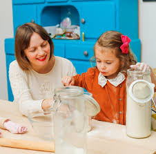 Activite En Famille Faire Ses Pates Fraiches Maison En 2020 Liste De Naissance Enfant 2 Ans Idee Activite