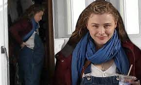 Chloe Grace Moretz debuts prosthetic baby bump on the set of her upcoming  film MotherAndroid | Daily Mail Online