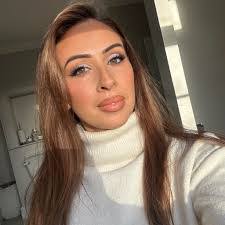 Jewel Cassidy's Instagram, Twitter & Facebook