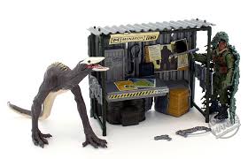 The giant snake is a creature which is briefly encountered in the 2017 novelisation of the monster movie kong: New King Kong Skull Island Creature Contact Survival Action Figure Pterodactyl Film Tv Spielzeug