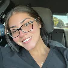 Deanna Leonard (@deannuhh25)