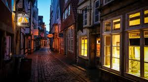 To ograniczenia surowe i nikt ich nie chce, także ja. Europa Zaostrza Restrykcje Wydluzone Lockdowny Godzina Policyjna Zawieszone Msze Sw Polsat News