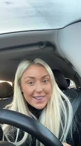 Victoria Dowell's Instagram, Twitter & Facebook