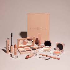 A Few Hours Left The Kkwbeauty Glam Bible Smokey Volume I Cosmetics Bag Tools Launch Today At 12pm Pst Only At Kkwbeau Kkw Beauty Beauty Packaging Beauty