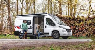 Nos équipes vous guident, vous accompagnent et vous conseillent pour trouver le fourgon aménagé idéal. Camping Car Fourgon Et Van Nouveautes Modeles Prix Essais Autonews Loisirs