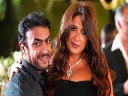 ونفت المصادر تعرض الفنانة ياسمين عبدالعزيز إلى غيبوبة، مشيرة إلى أن الفنانة كانت تتواجد داخل أحد. Ø£ÙˆÙ„ ØªØ¹Ù„ÙŠÙ‚ Ù„Ø£Ø­Ù…Ø¯ Ø§Ù„Ø¹ÙˆØ¶ÙŠ Ø¨Ø¹Ø¯ Ø®Ø±ÙˆØ¬ ÙŠØ§Ø³Ù…ÙŠÙ† Ø¹Ø¨Ø¯Ø§Ù„Ø¹Ø²ÙŠØ² Ù…Ù† Ø§Ù„Ø¹Ù†Ø§ÙŠØ© Ù…ØµØ±Ø§ÙˆÙ‰
