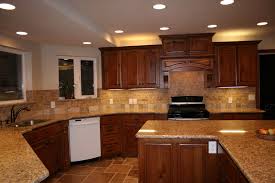 Granit arbeitsplatte oder doch was anderes? Kirsche Kuche Kabinette Mit Granit Arbeitsplatten Braun Kuchenschrankorganisationklein Kitchencupboard Granit Arbeitsplatte Kirsche Kuche Schrank Kuche