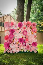 This is the perfect platform for you to choose your large paper flower backdrop of diverse styles for various occasions. 1001 Ideas For Diy Paper Flowers To Decorate With