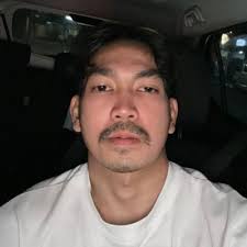 Berlarrya (@SayaKanLarry)