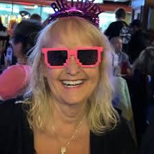 Does Costco in anchorage provide a day pass for non members?