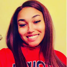 Alexis Clayborne (@LexMarieE1)