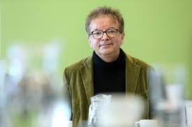 Seine lebensgefährtin petra raumsauer verteidigt den ehemaligen minister nun auf instagram. Mir Ging Die Kraft Aus Gesundheitsminister Rudolf Anschober Tritt Zuruck