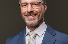 Karen Savell's Instagram, Twitter & Facebook