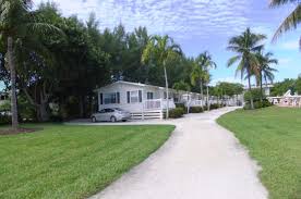 Seaside inn verfügt über drei verschiedene gerätekonfigurationen: Beach Cottage 1 Parking Right Next To The Door Bild Von Seaside Inn Sanibel Island Tripadvisor